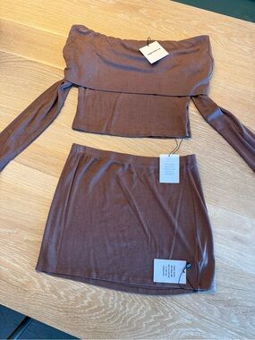 Super Down Off-Shoulder Brown Knit Mini skirt set Size Small